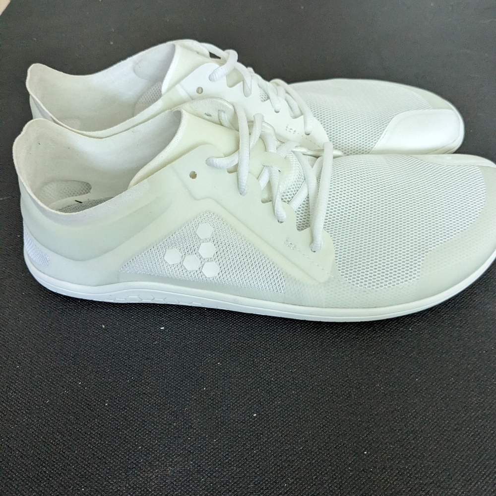 Vivobarefoot Primus Lite III